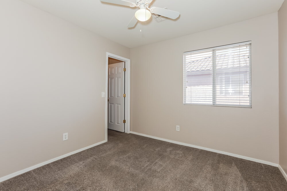 Building Photo - 1519 E Stirrup Ln