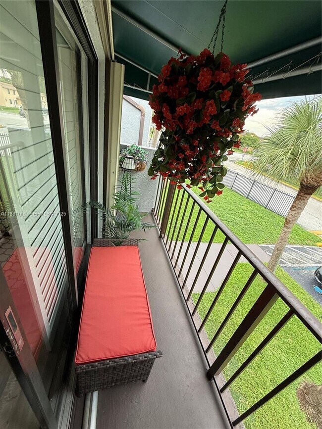 Building Photo - 7429 SW 152nd Ave