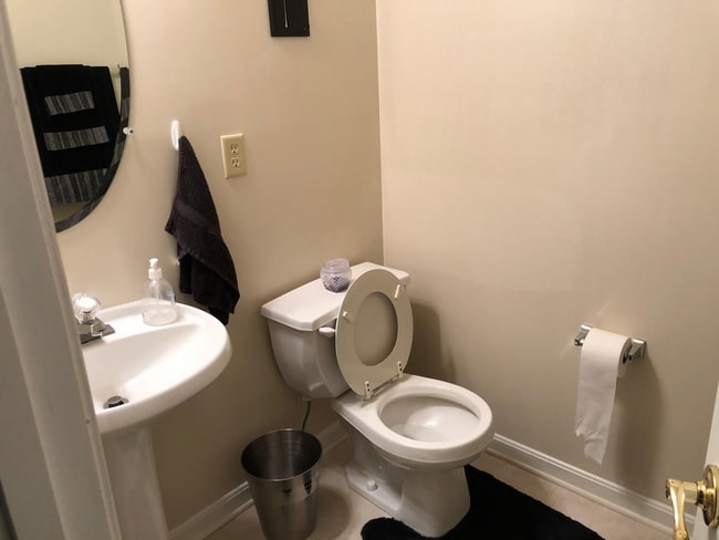 Building Photo - 45586 Curley Ct