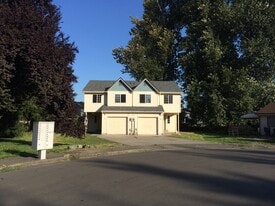 Building Photo - 1841 C Pl SE