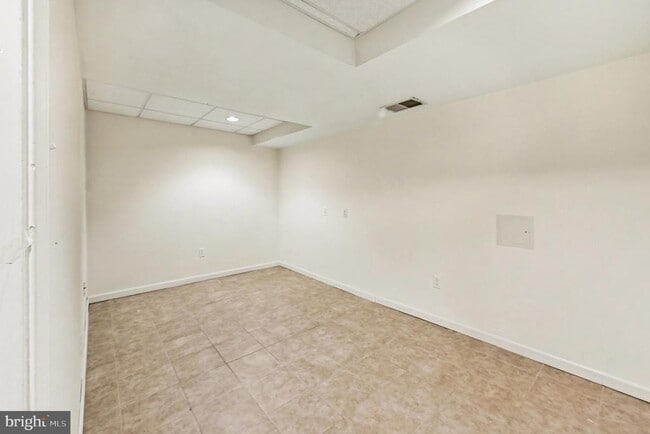 Building Photo - 1802 Harrison Ct