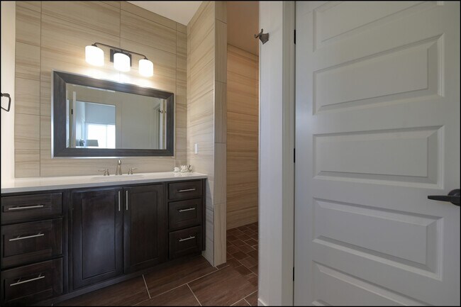 Building Photo - 12478 Lanchester Dr