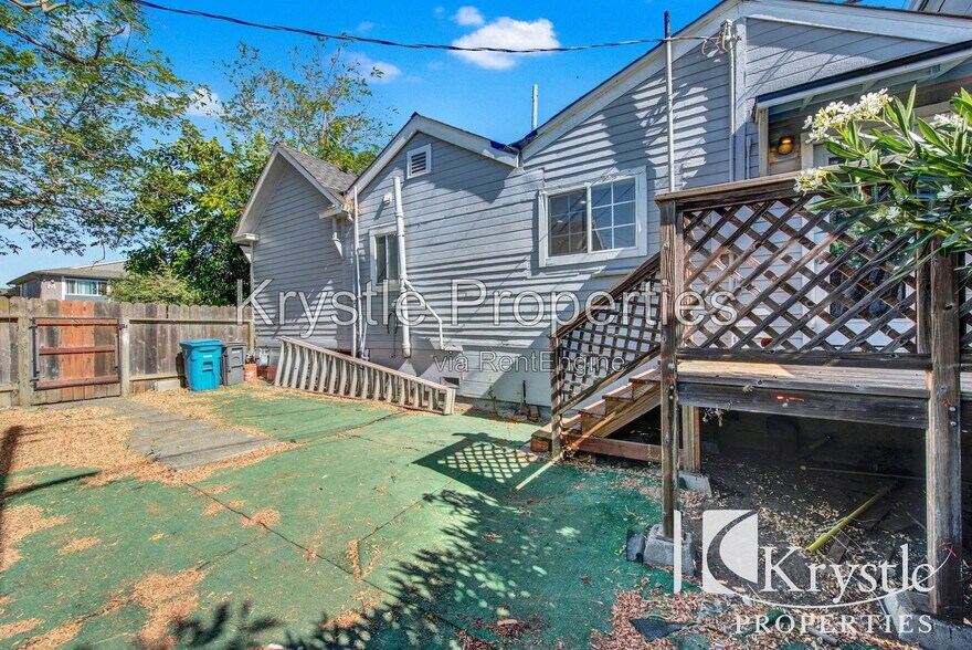 Building Photo - 314 Marin St