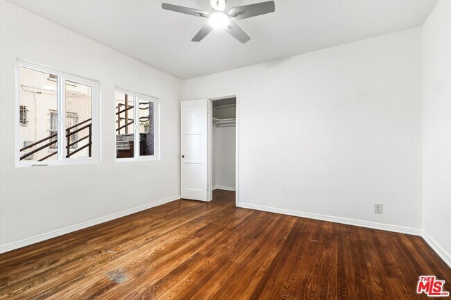 Building Photo - 1319 S Mansfield Ave