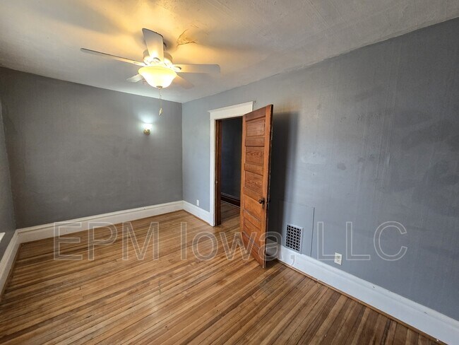 Building Photo - 511 S Frederick Ave