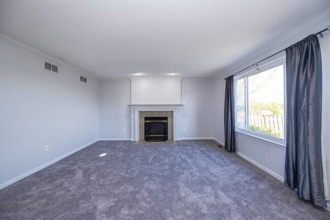 Building Photo - 7798 Greene Farm Dr