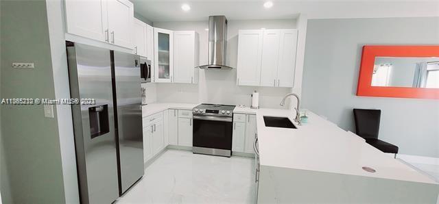 Building Photo - 355 NE 37th Terrace