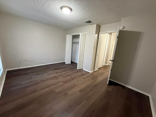 Building Photo - 201 High Meadows Blvd