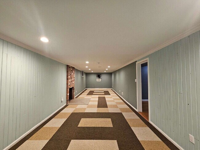 Building Photo - 1721 S Krameria Way