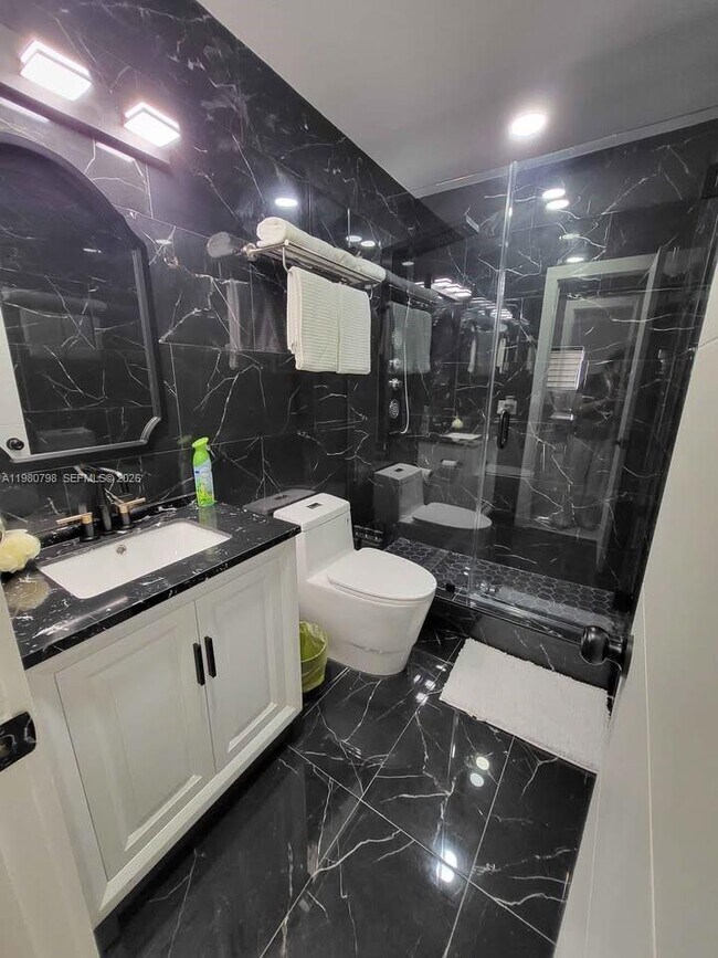 Building Photo - 4095 N Andrews Ave