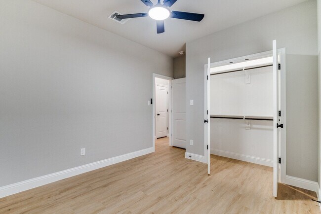 Building Photo - 2707 Brazos River Dr