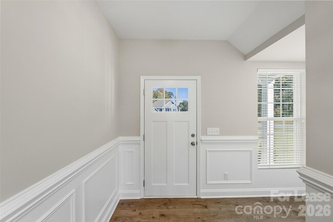 Building Photo - 11507 Vly Oaks Ln
