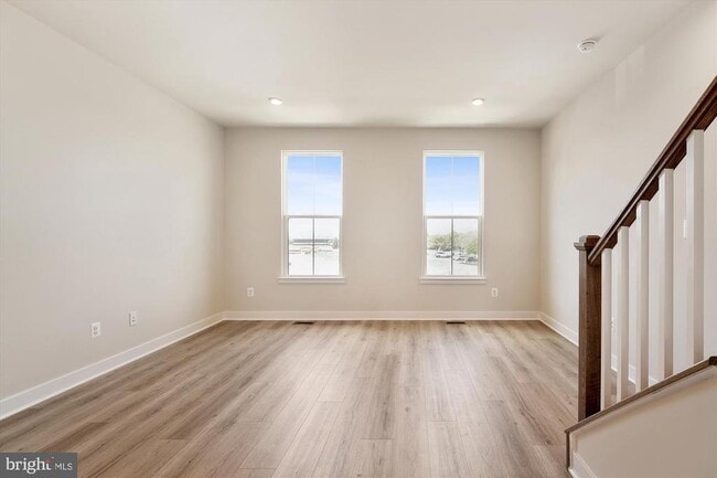 Building Photo - 4328 Ellipse Ter