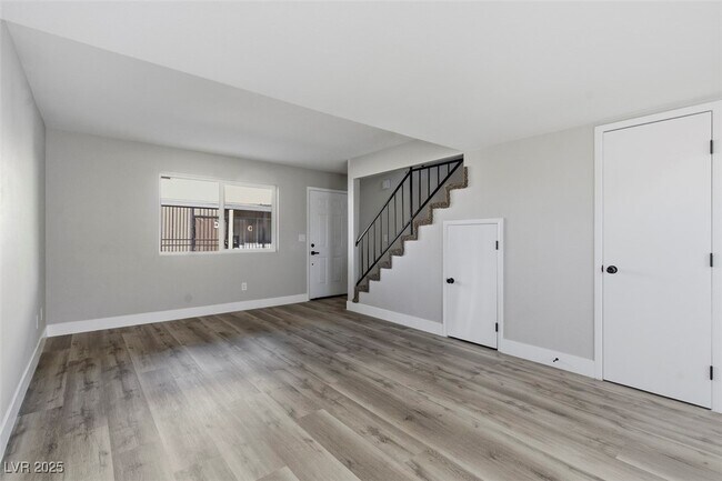 Building Photo - 3517 Rio Robles Dr