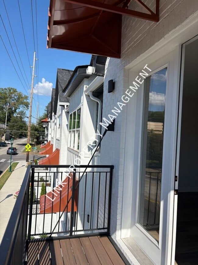 Building Photo - Brand New Townhome 3/3 Downtown near UTC a...