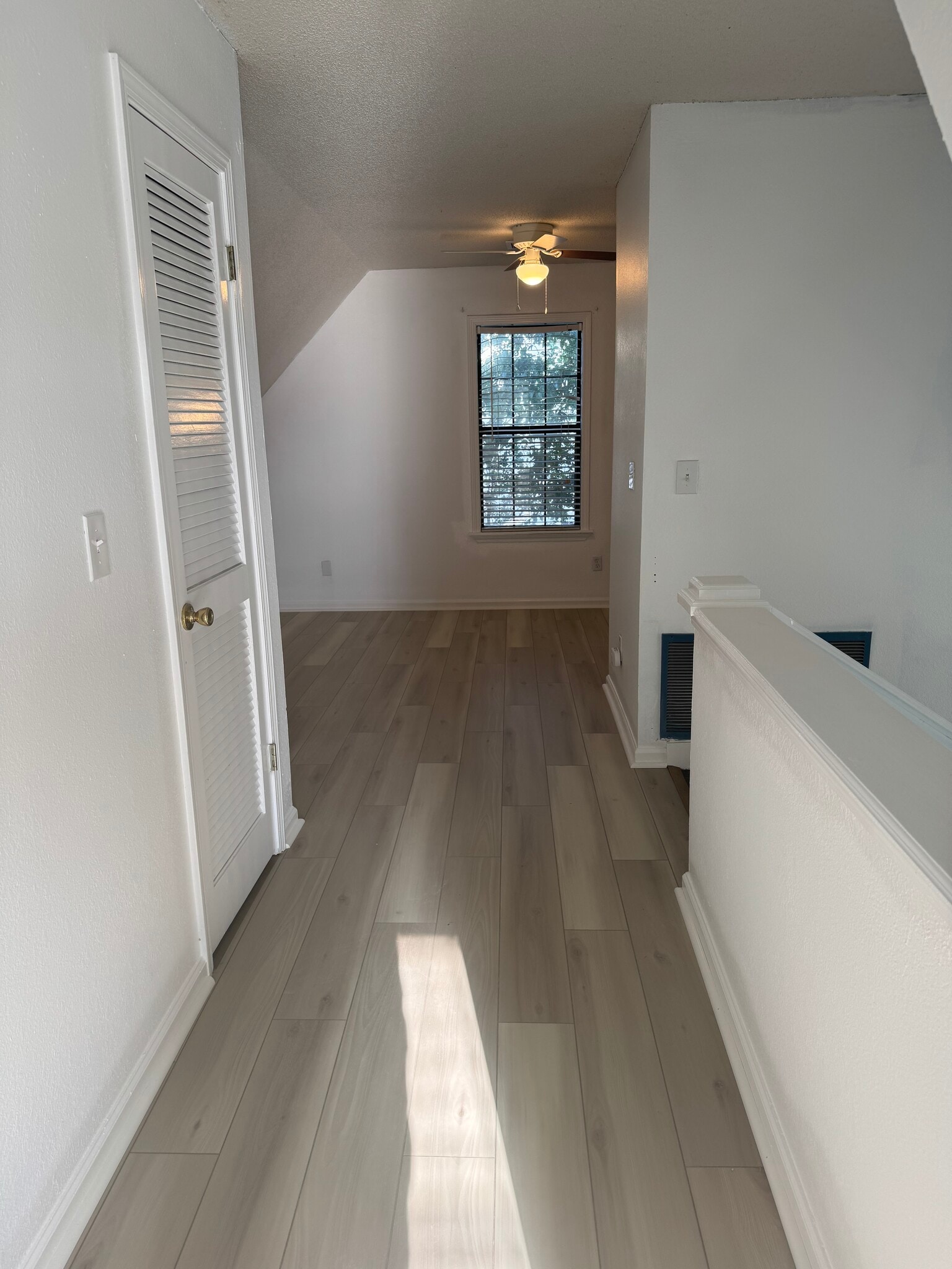 Building Photo - 4517 Jamaica Pl