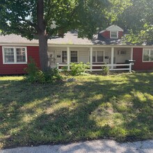 Building Photo - Charming 2-bedroom, 1-bathroom Ground Floo...