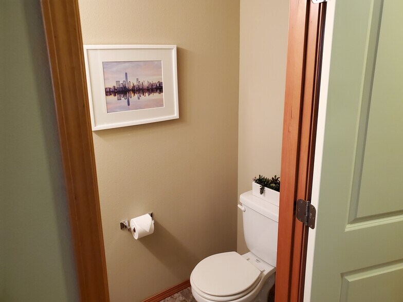 Building Photo - 176 N Township St