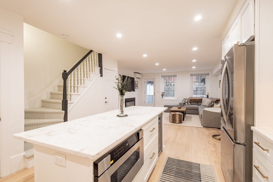 Building Photo - 57 Appleton St