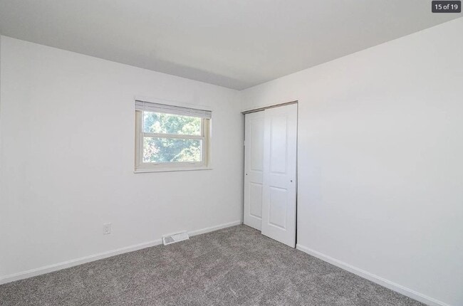 Building Photo - Newly Renovated 3 Bedroom 2 Bathroom Home