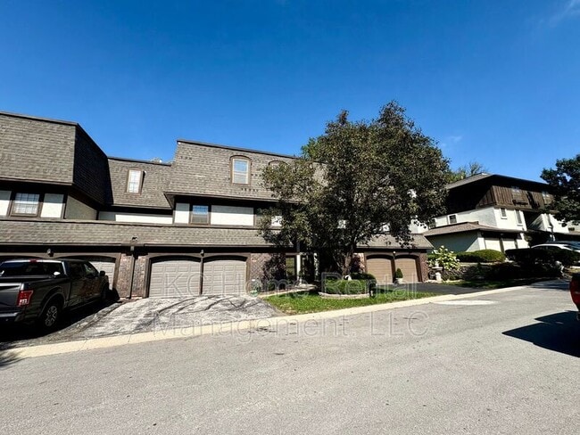 Primary Photo - 10205 CedarBrooke Ln