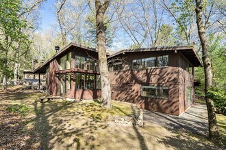 Building Photo - 15 Trotting Horse Dr