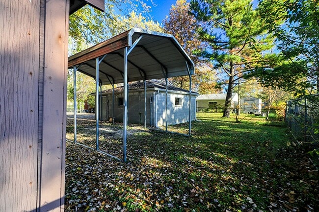 Building Photo - 3 bedroom 1 bath in Valley Station!