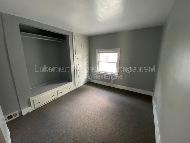 Building Photo - 727 Wheaton Ave