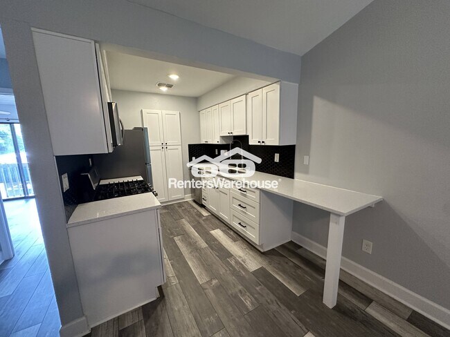 Building Photo - 3839 Dry Creek Dr