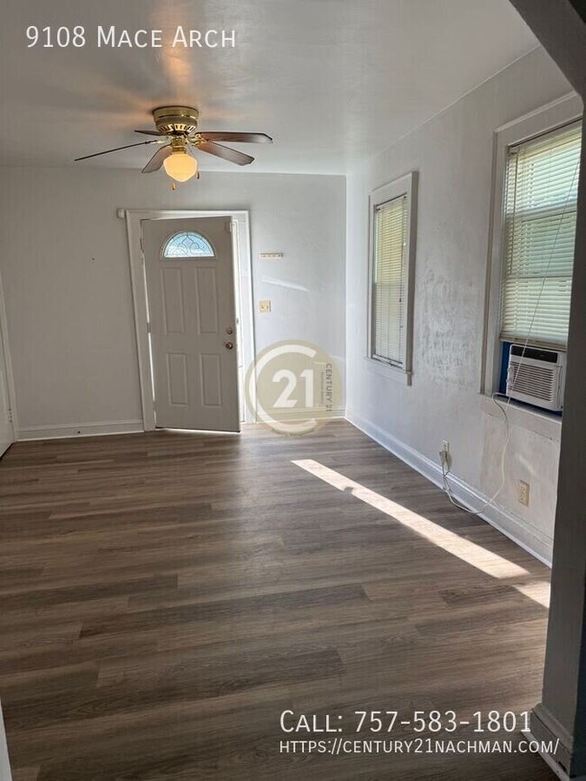 Building Photo - 9108 Mace Arch