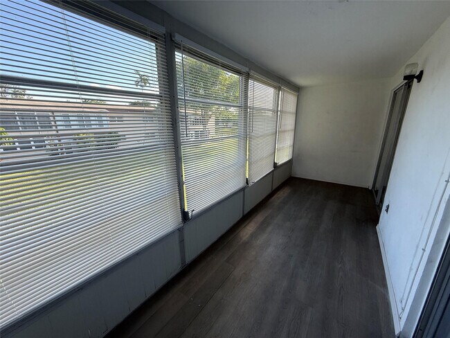 Building Photo - 7600 NW 4th Pl