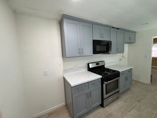 Building Photo - Single Story Cozy Home in San Jacinto
