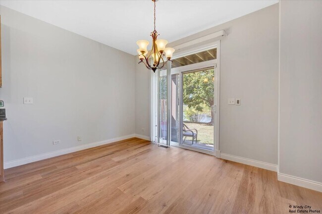 Building Photo - 1848 Crenshaw Cir