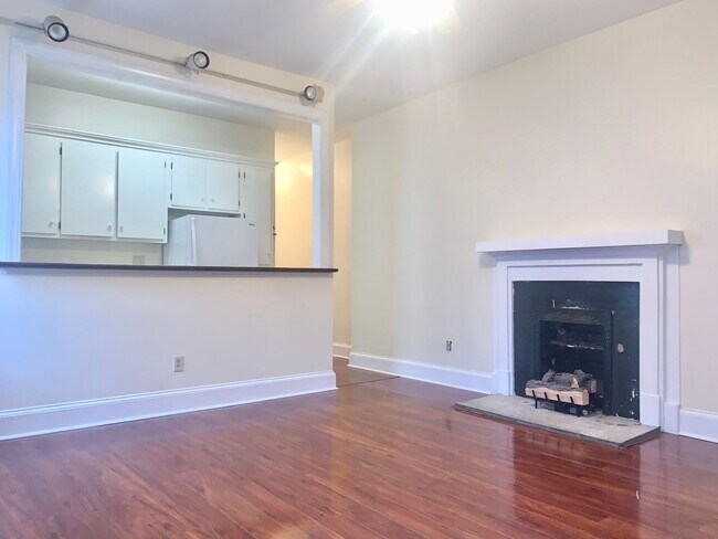 Building Photo - 405 N Madison St