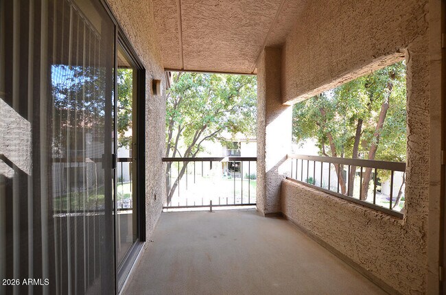 Building Photo - 9550 N 94th Pl