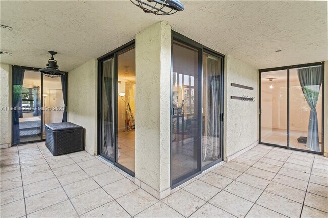 Building Photo - 10401 W Broward Blvd