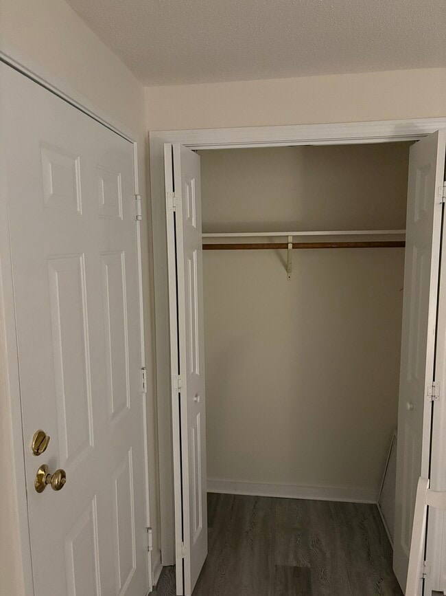 Building Photo - 42 S Cherry St