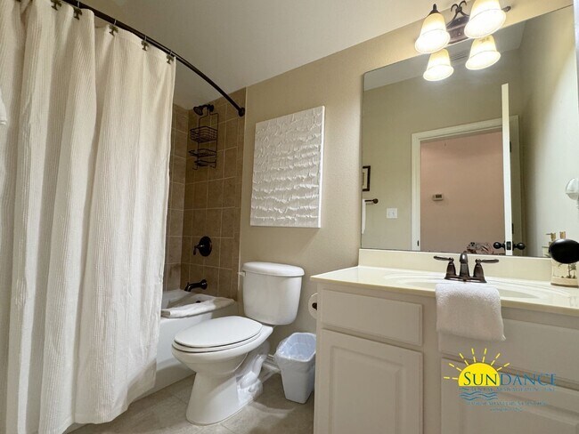 Building Photo - Exceptional Opportunity: Main Home plus Ga...