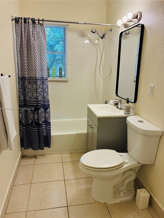 Building Photo - 275 NW 190th St