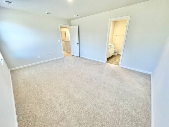 Building Photo - BRAND NEW HOME CLOSE TO CHARLOTTESVILLE