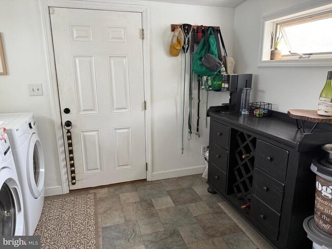 Building Photo - 303 Baptist Rd