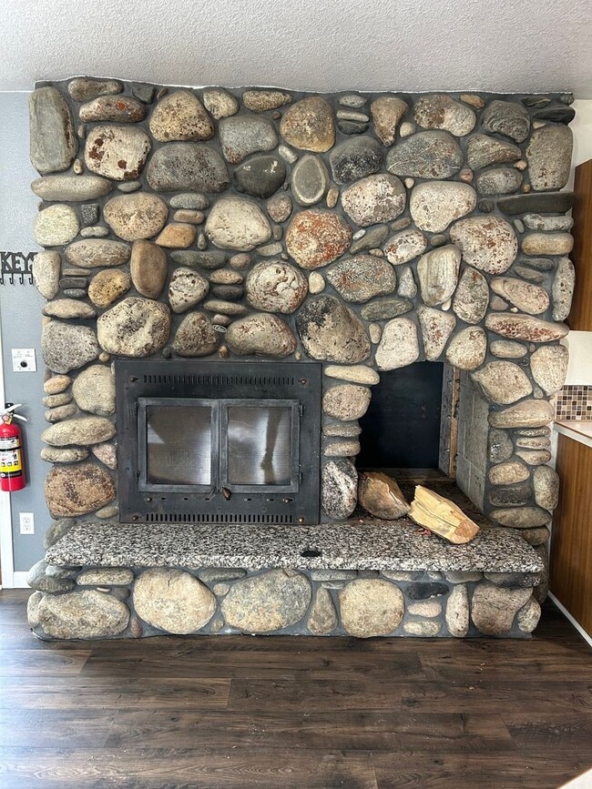 Building Photo - Beautiful 10 Acre Property Columbus, MT!