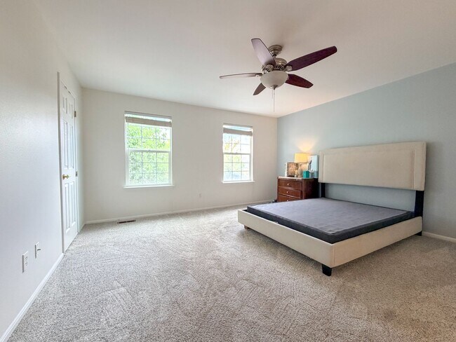 Building Photo - Beautiful, Spacious Home in Highlands Ranch