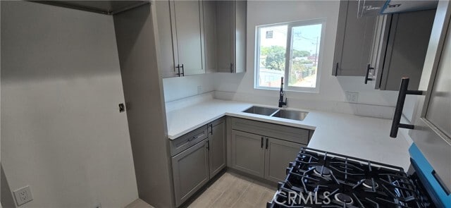 Building Photo - 833 E 92nd St