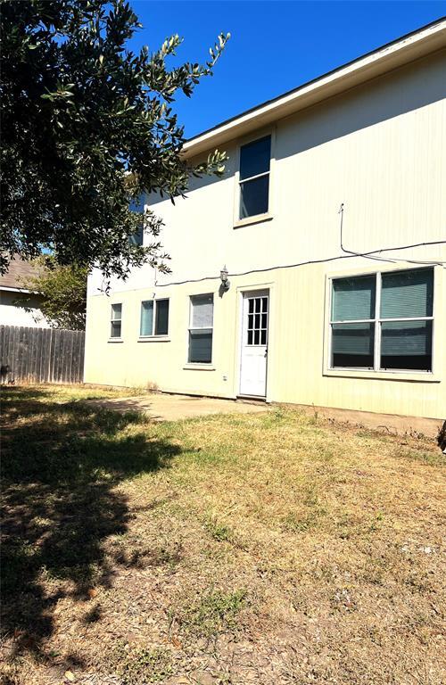 Building Photo - 1209 Amberwood Loop