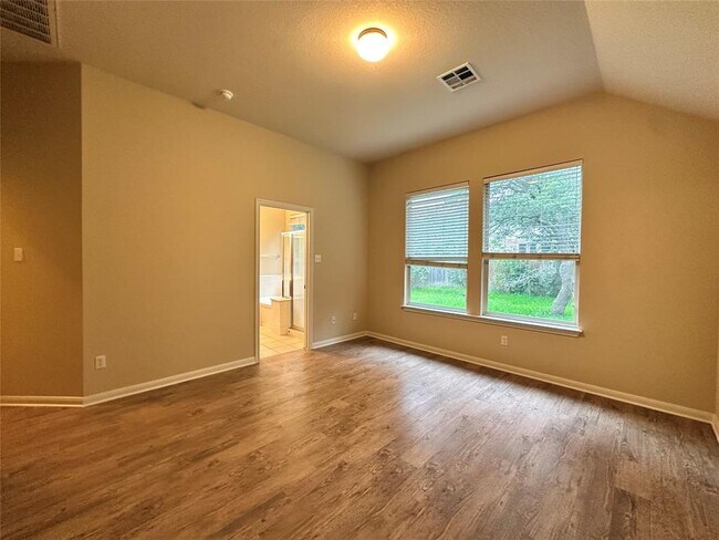 Building Photo - 315 Sendero Ln