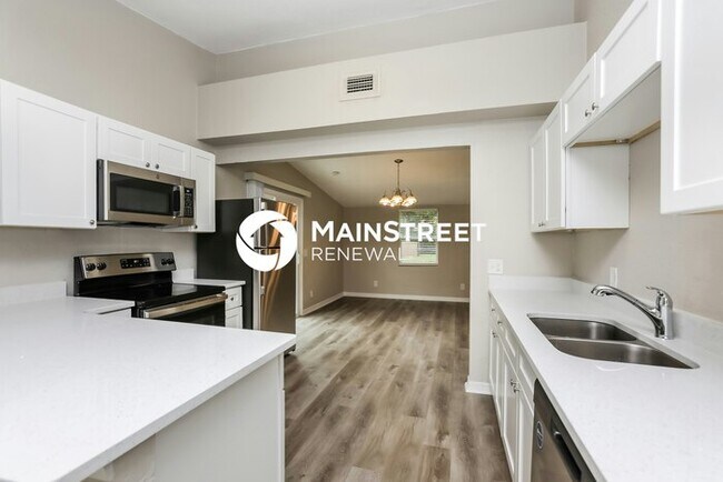 Building Photo - 3 Bedroom Pet-Friendly Home in SANFORD, FL with Main Street Renewal