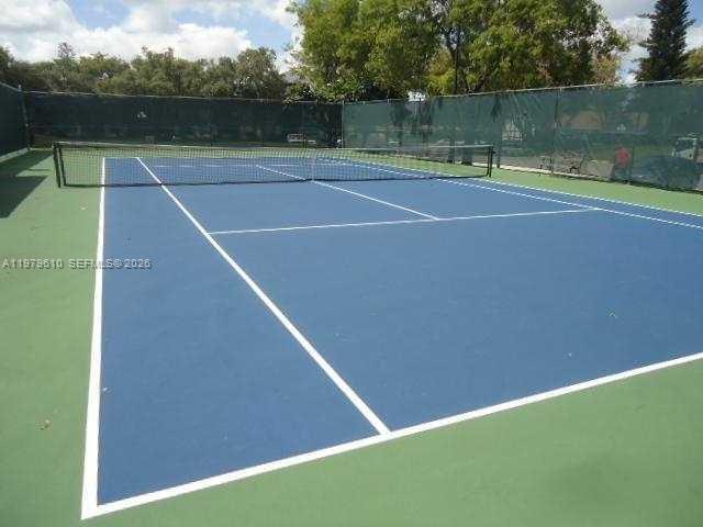 Building Photo - 3710 Inverrary Dr