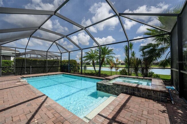 Building Photo - 15145 Spanish Point Dr