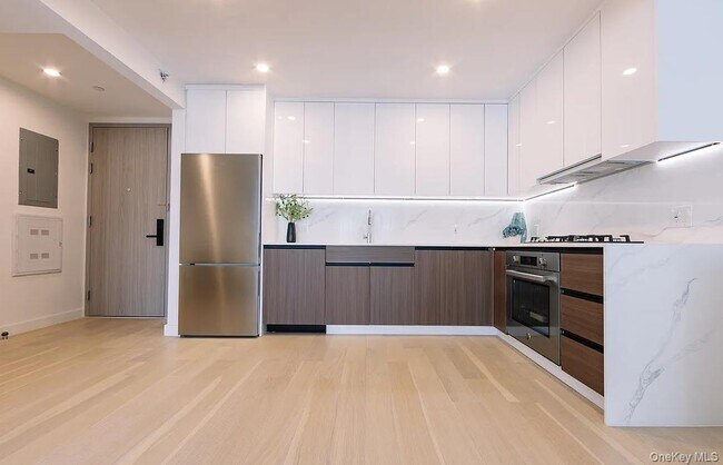 Building Photo - 144-49 Northern Blvd